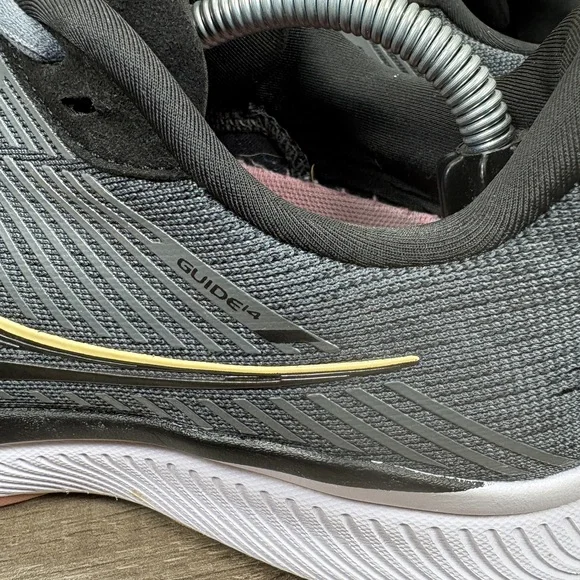 Saucony Guide 14 Gray Womens US Size 8.5 EUR 40 S10654-45 Running Shoes - Picture 6 of 11